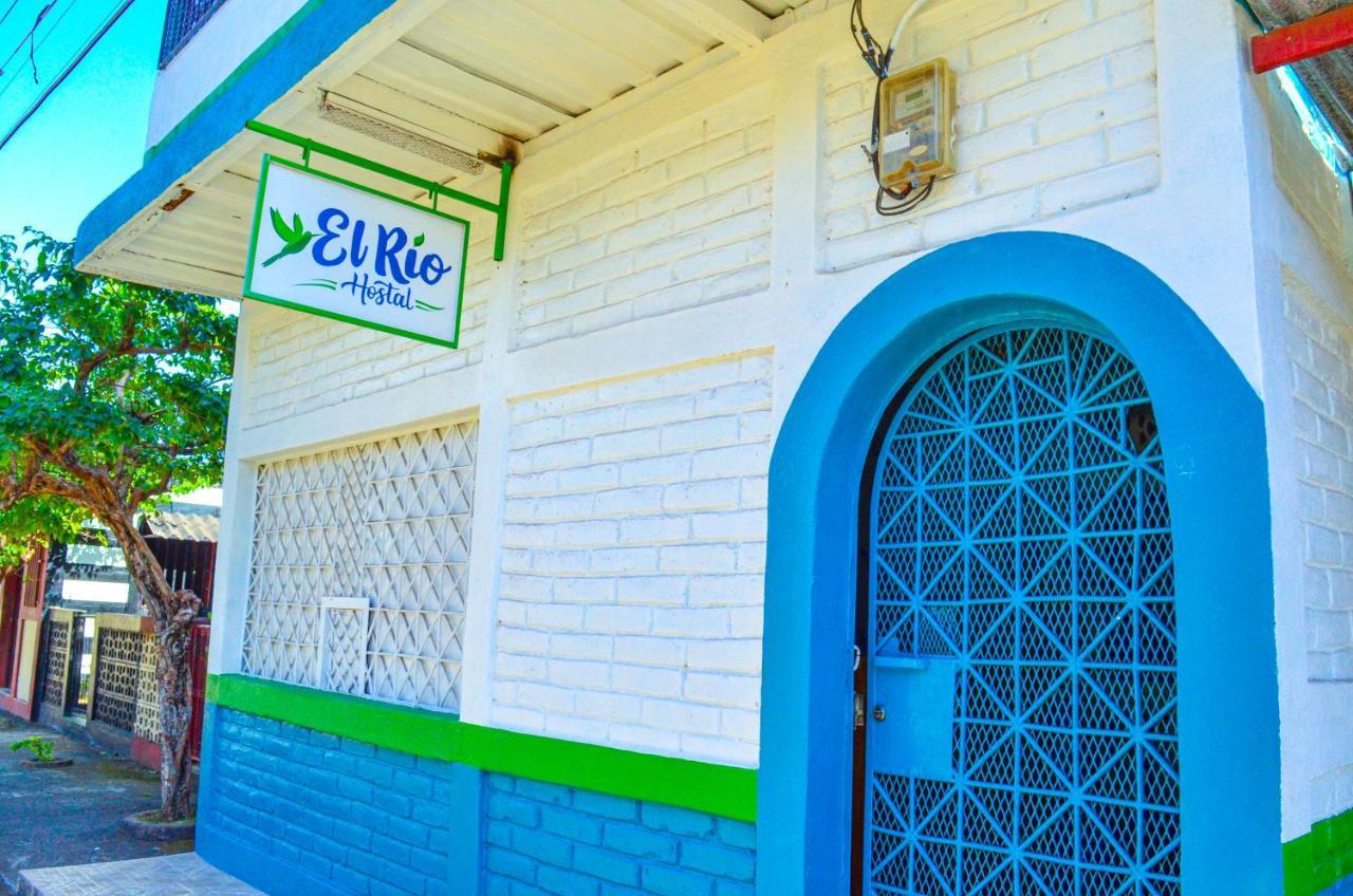 Hostal El Rio Леон Экстерьер фото
