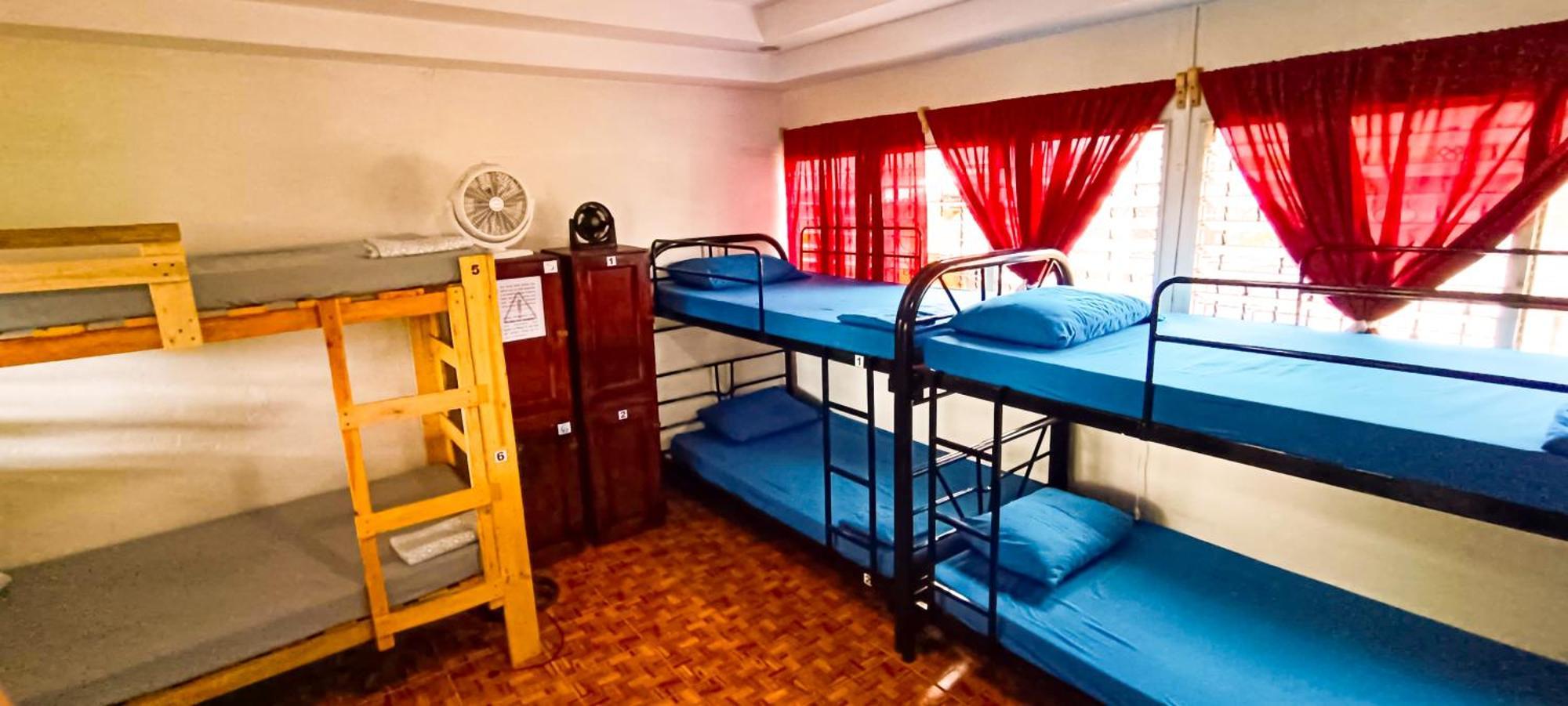 Hostal El Rio Леон Экстерьер фото