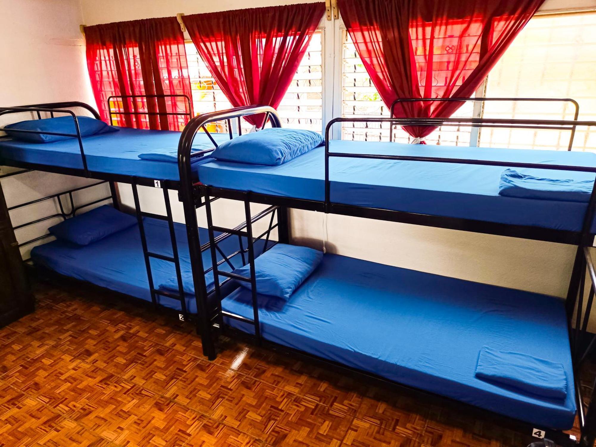 Hostal El Rio Леон Экстерьер фото