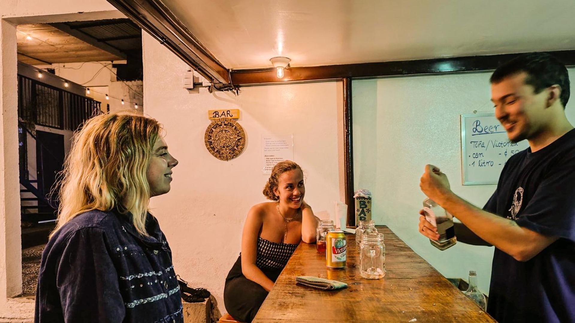 Hostal El Rio Леон Экстерьер фото